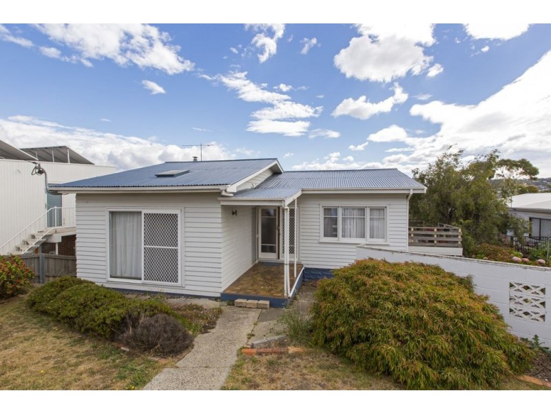 6 Chatsworth Street, Rose Bay TAS 7015