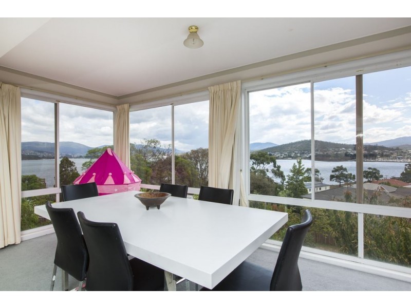 6 Chatsworth Street, Rose Bay TAS 7015