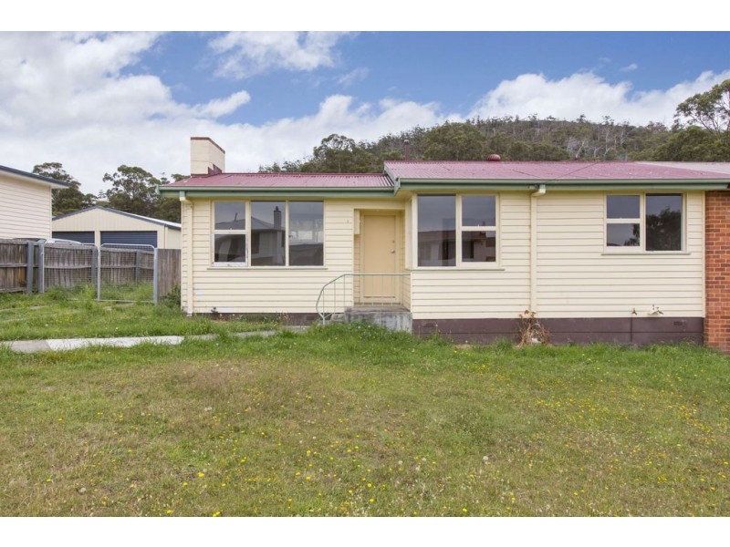 8 Biara Street, Chigwell TAS 7011