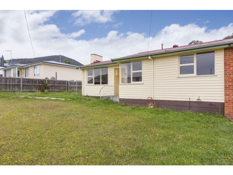 8 Biara Street, Chigwell TAS 7011
