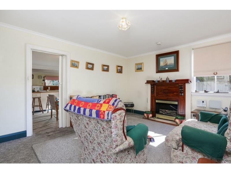 14 Raynors Road, Midway Point TAS 7171
