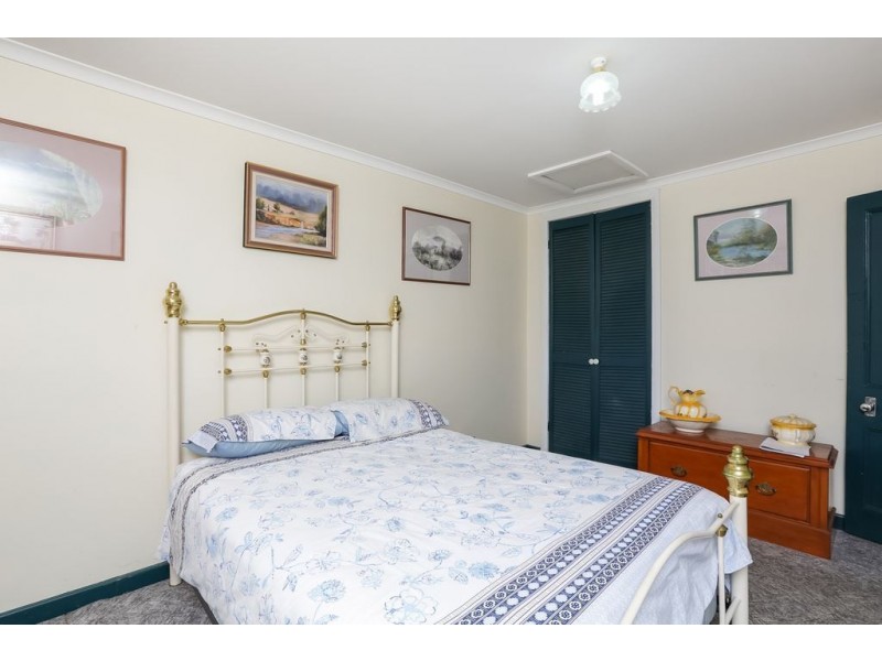 14 Raynors Road, Midway Point TAS 7171
