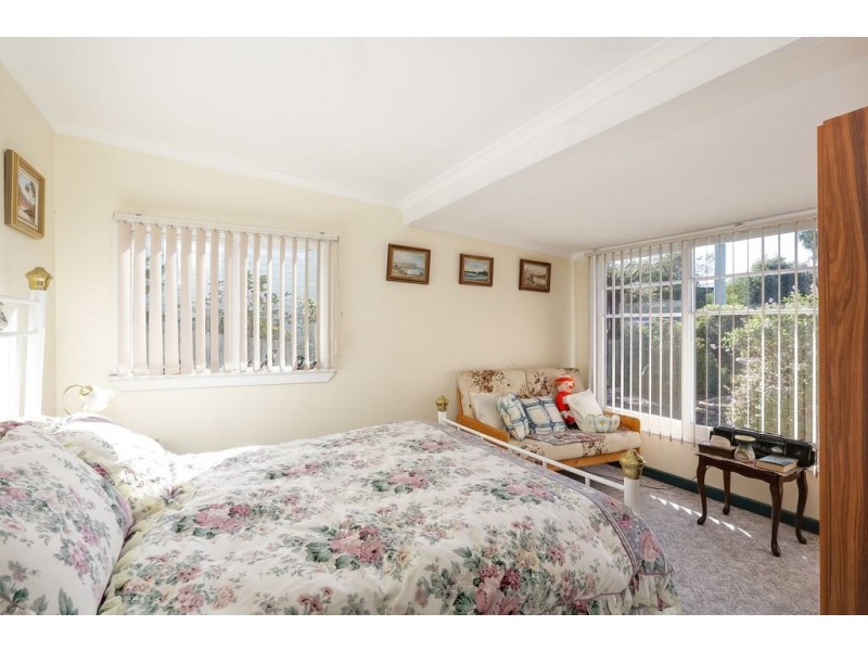14 Raynors Road, Midway Point TAS 7171