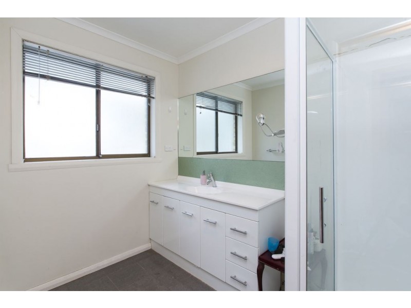 41 Gepp Parade, Derwent Park TAS 7009
