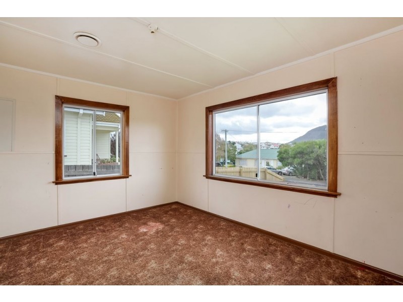 10 Laguna Place, Derwent Park TAS 7009