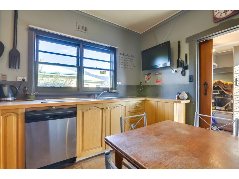 8 Sherwood Road, West Moonah TAS 7009