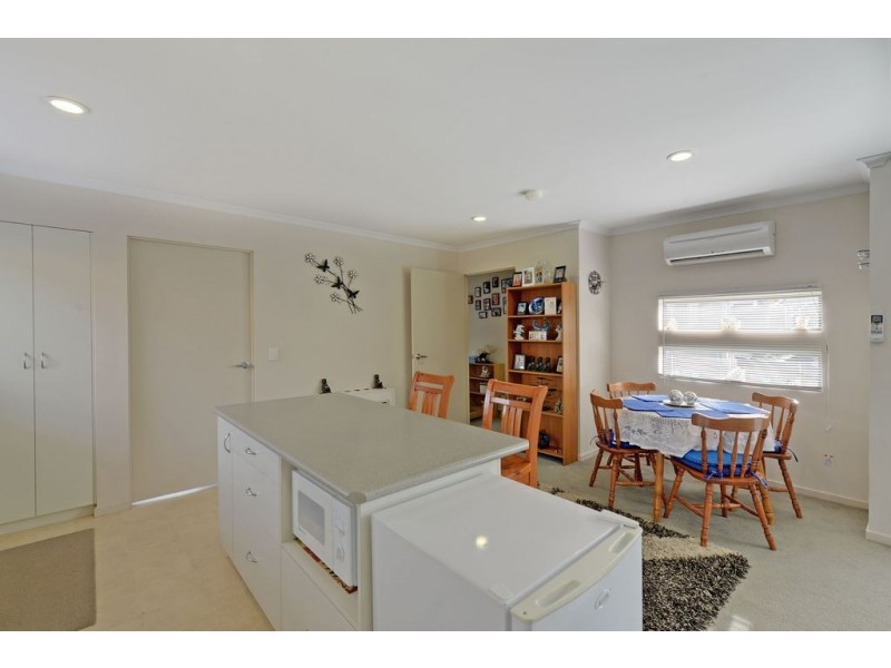 2/193 Branscombe Road, Claremont TAS 7011