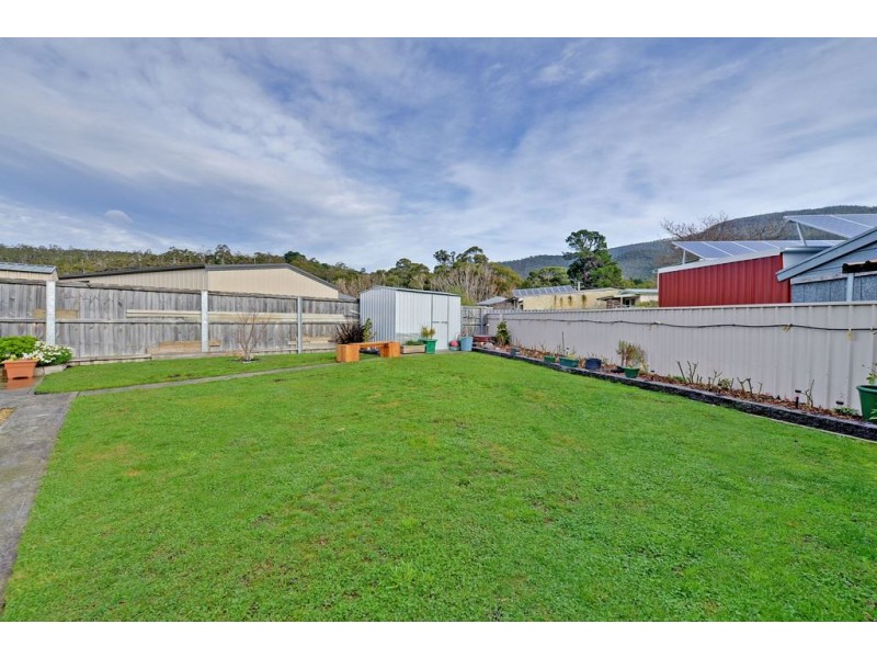 2/193 Branscombe Road, Claremont TAS 7011