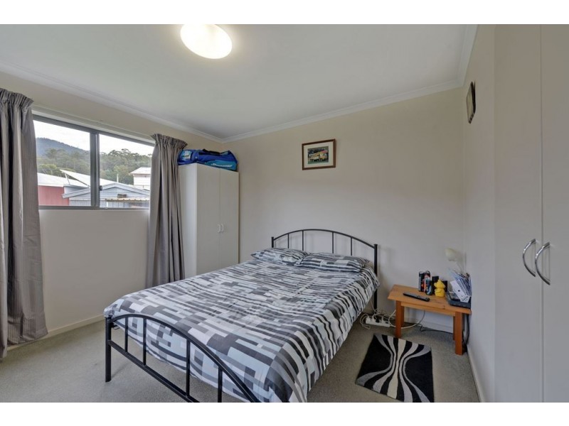 2/193 Branscombe Road, Claremont TAS 7011