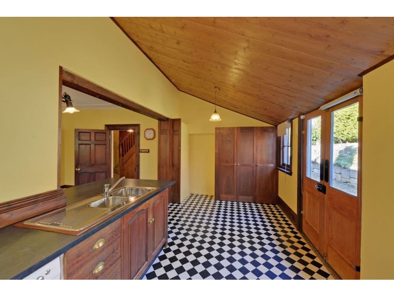 81 Lansdowne Crescent, West Hobart TAS 7000