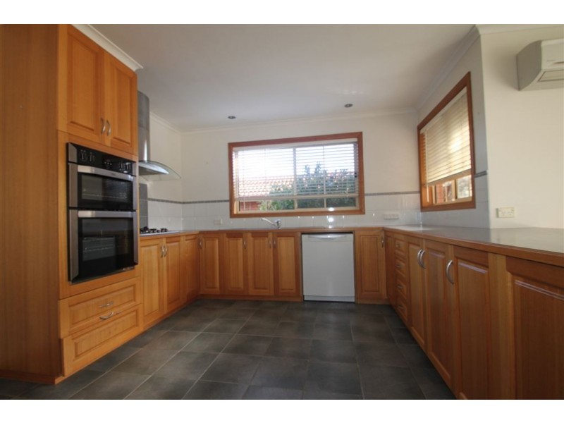 35 Bournville Crescent, Claremont TAS 7011