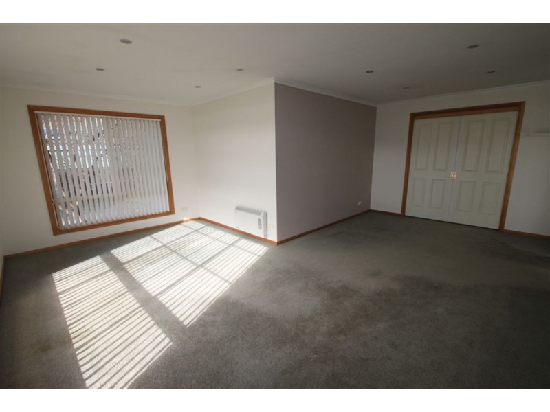 35 Bournville Crescent, Claremont TAS 7011