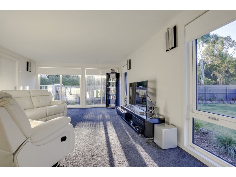 8 Regal Court, Seven Mile Beach TAS 7170
