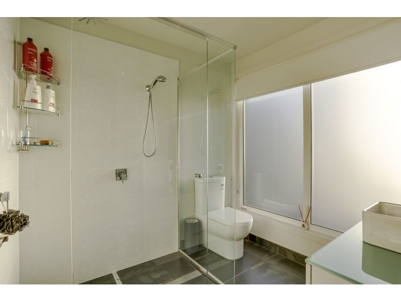 8 Regal Court, Seven Mile Beach TAS 7170