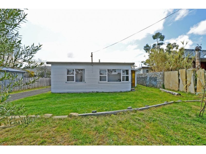 36 North Terrace, Lauderdale TAS 7021