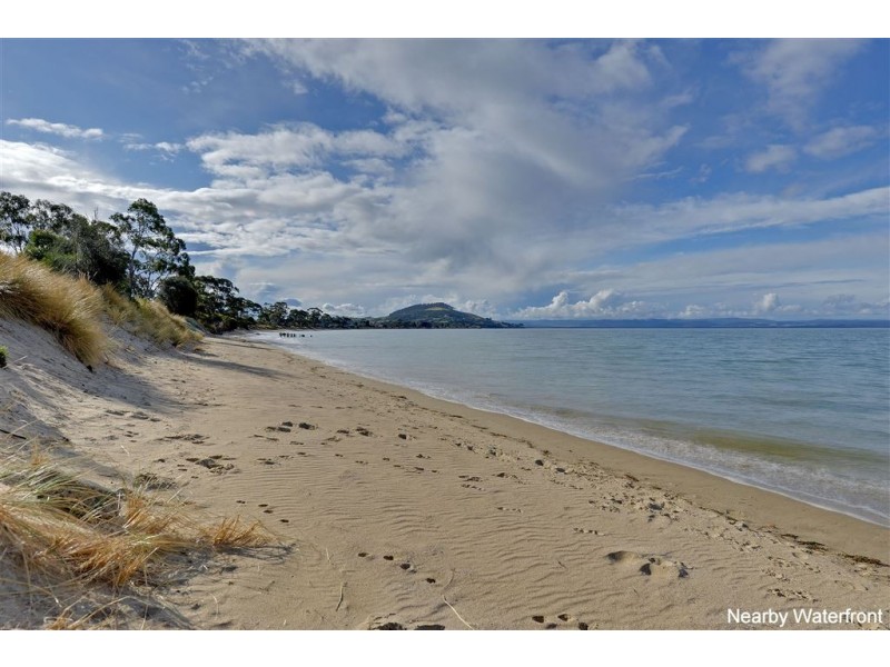 36 North Terrace, Lauderdale TAS 7021