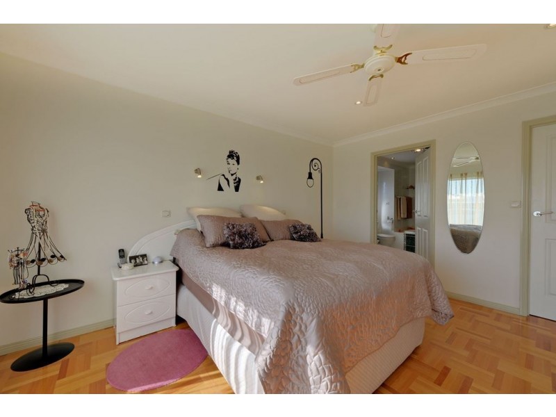 8 Henty Close, Old Beach TAS 7017