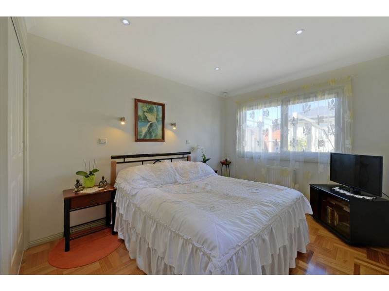 8 Henty Close, Old Beach TAS 7017