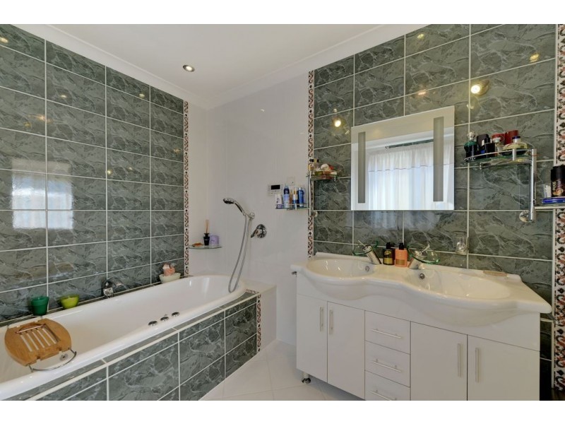 8 Henty Close, Old Beach TAS 7017