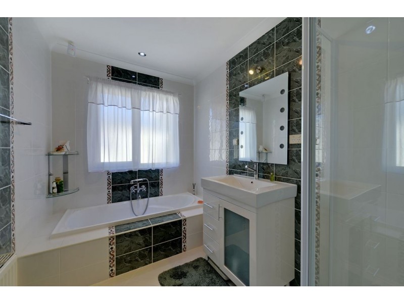 8 Henty Close, Old Beach TAS 7017