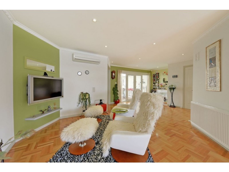8 Henty Close, Old Beach TAS 7017
