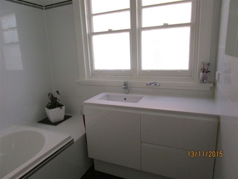 82 New Town Road, New Town TAS 7008