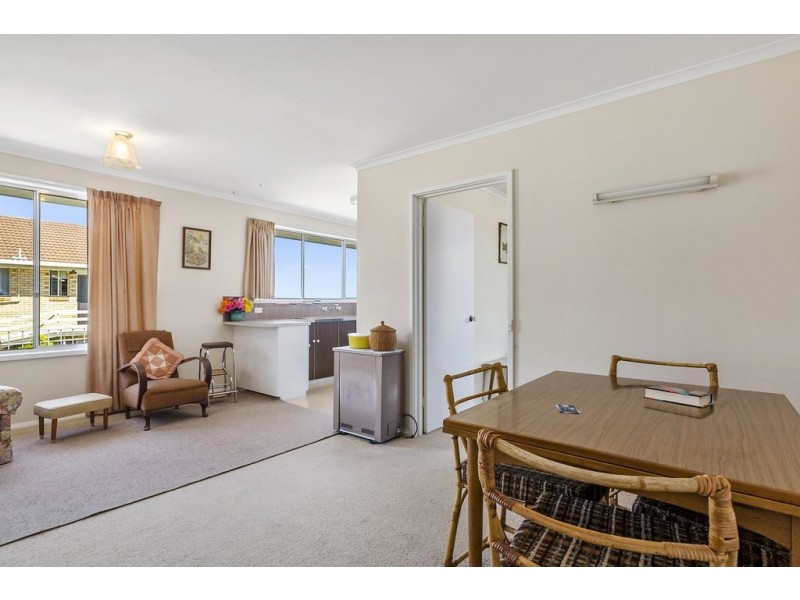 6 Orford Crescent, Howrah TAS 7018