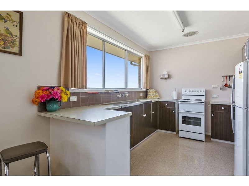 6 Orford Crescent, Howrah TAS 7018