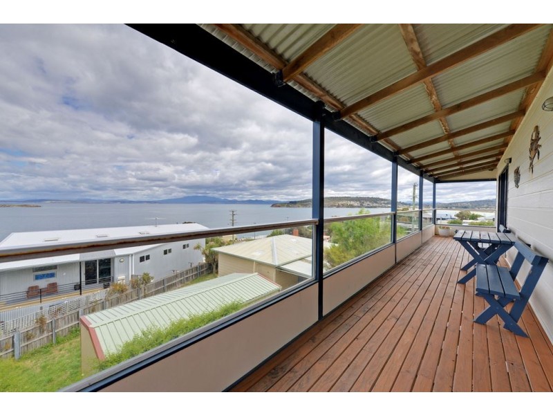 3 Rowan Avenue, Primrose Sands TAS 7173