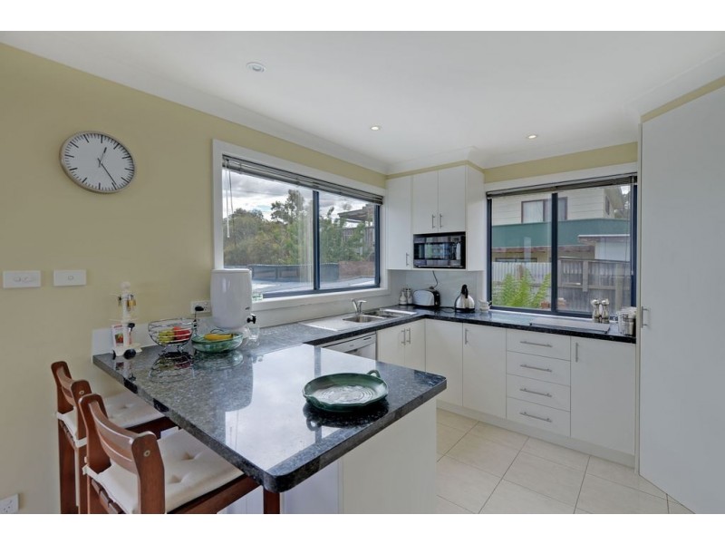 3 Rowan Avenue, Primrose Sands TAS 7173