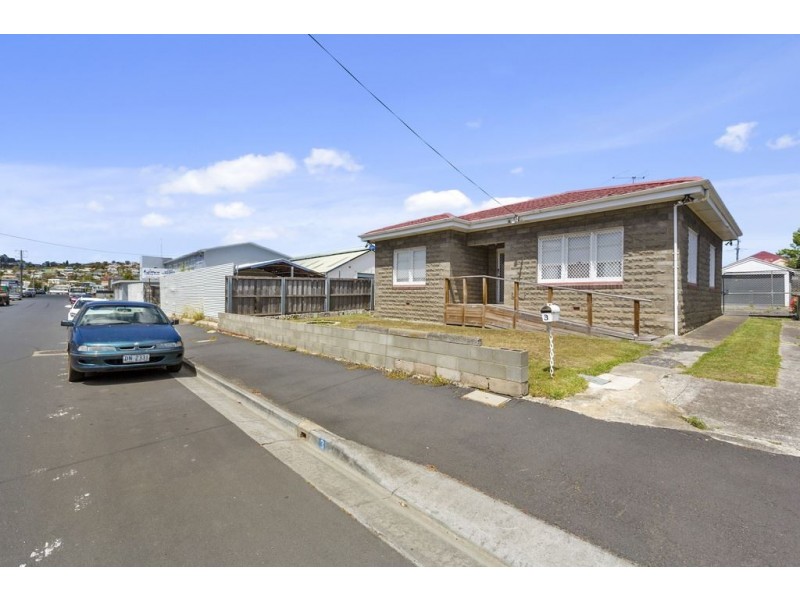 3 Pearl Street, Derwent Park TAS 7009