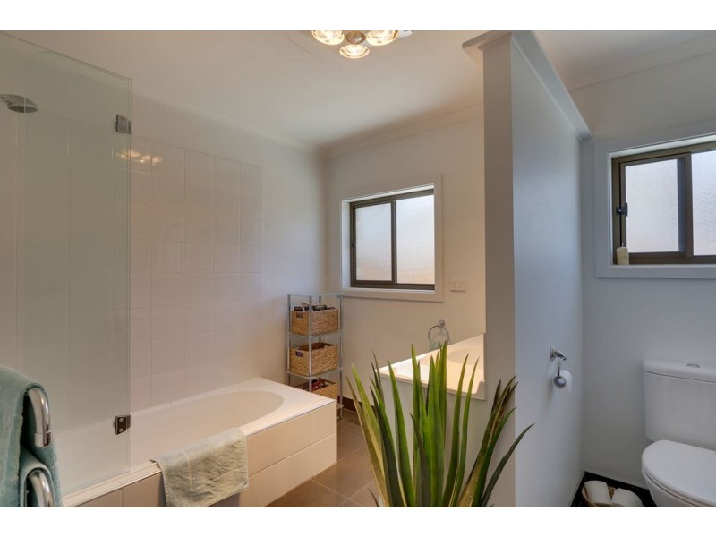 33 Dossiter Street, Bellerive TAS 7018