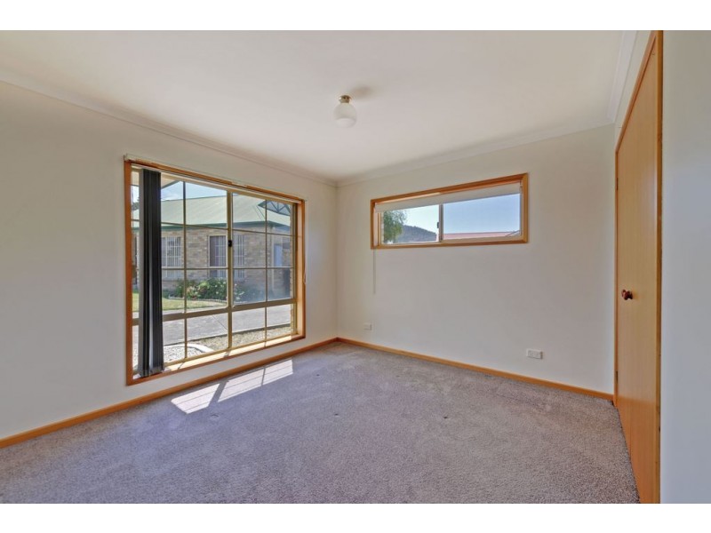 2/3 Church Street, Rokeby TAS 7019