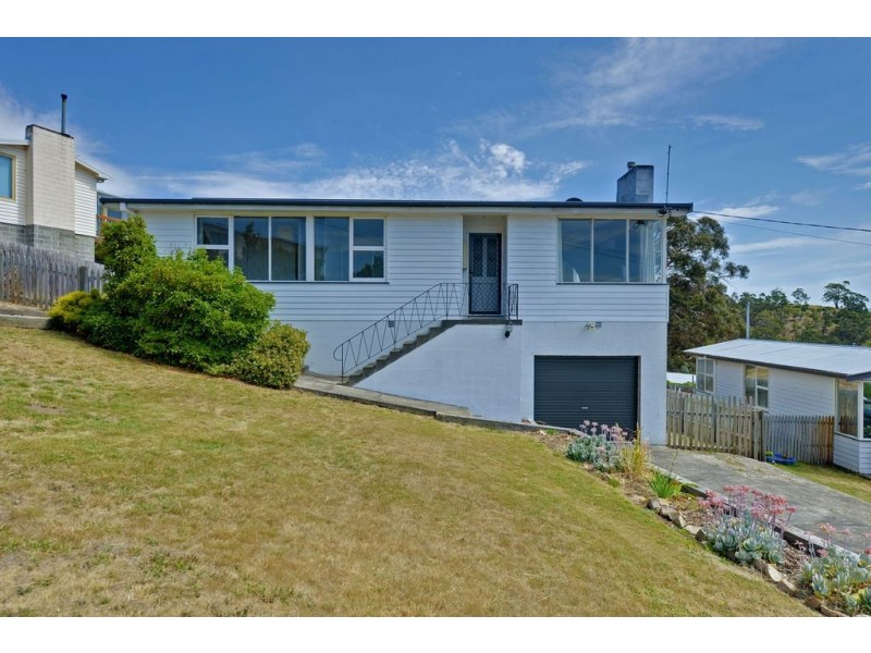 8 Spring Street, Claremont TAS 7011