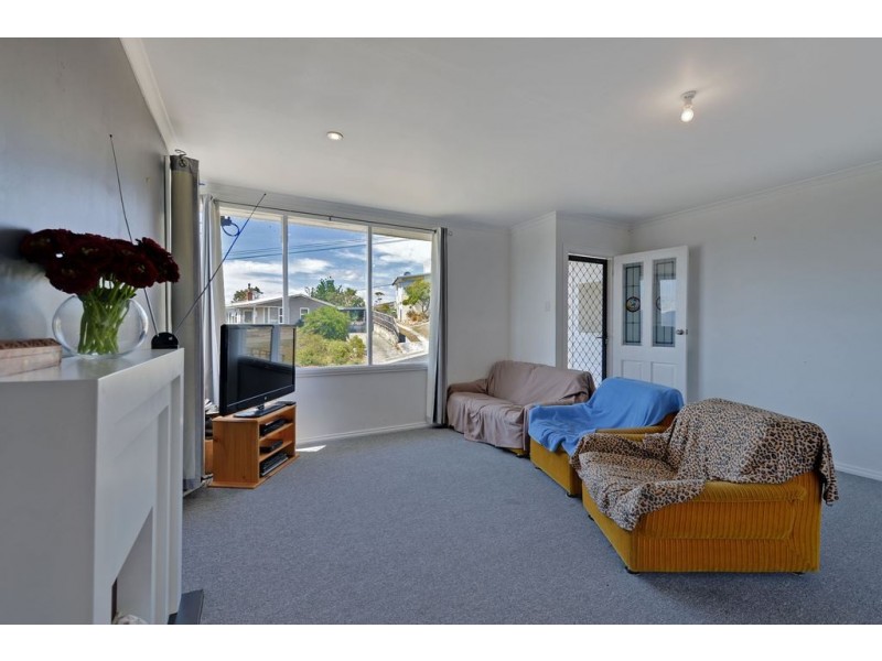 8 Spring Street, Claremont TAS 7011