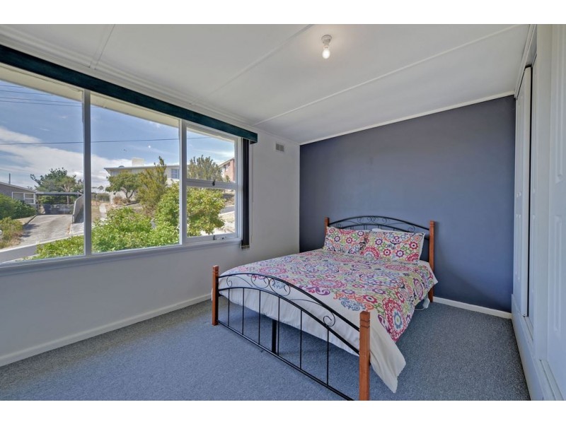8 Spring Street, Claremont TAS 7011