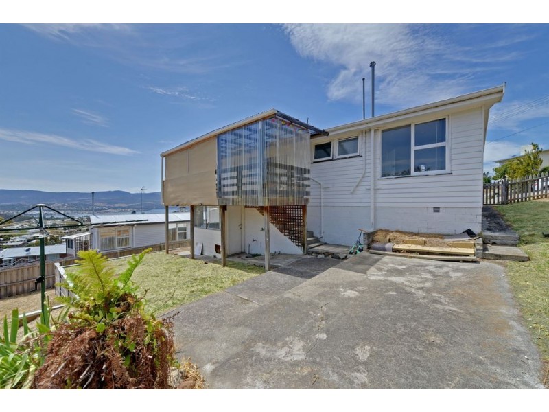 8 Spring Street, Claremont TAS 7011