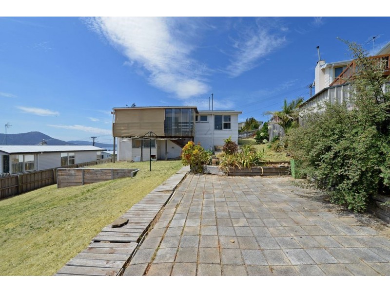 8 Spring Street, Claremont TAS 7011