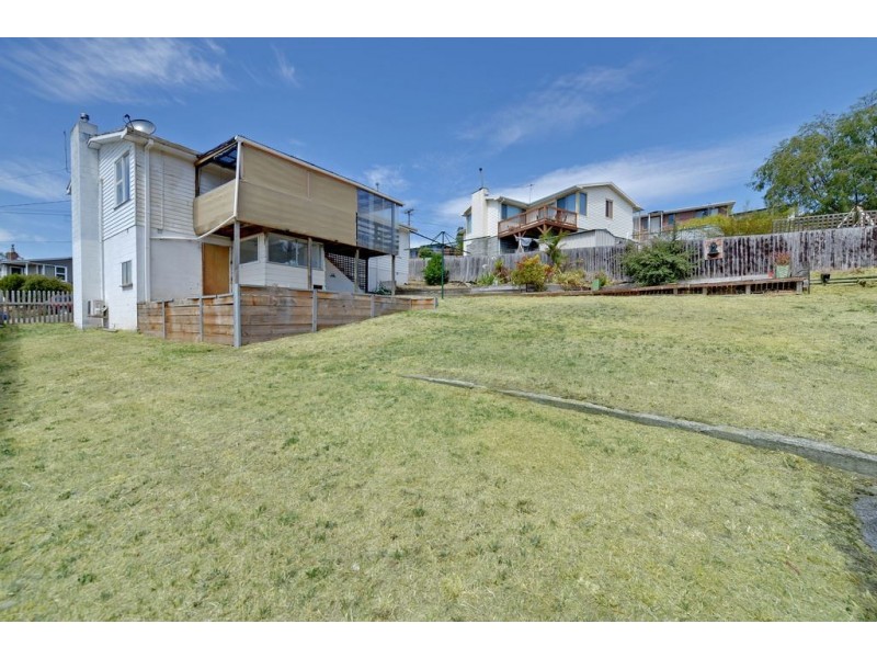 8 Spring Street, Claremont TAS 7011