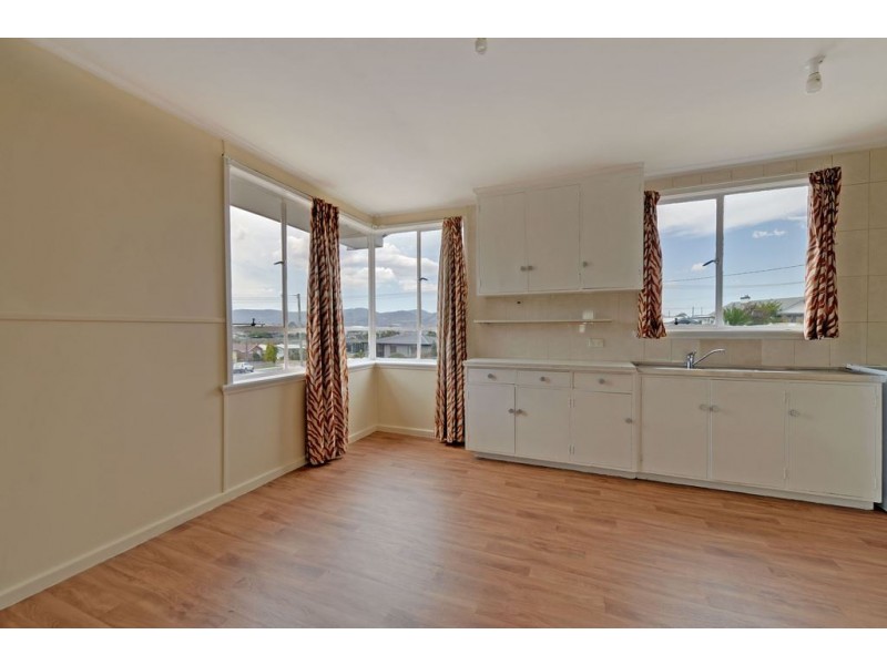 13 Euston Street, Claremont TAS 7011