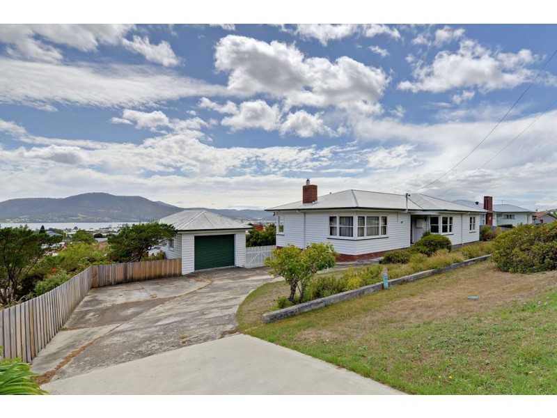 27 Paringa Road, Glenorchy TAS 7010