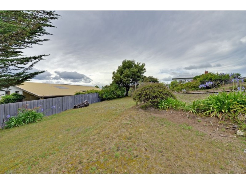 27 Paringa Road, Glenorchy TAS 7010