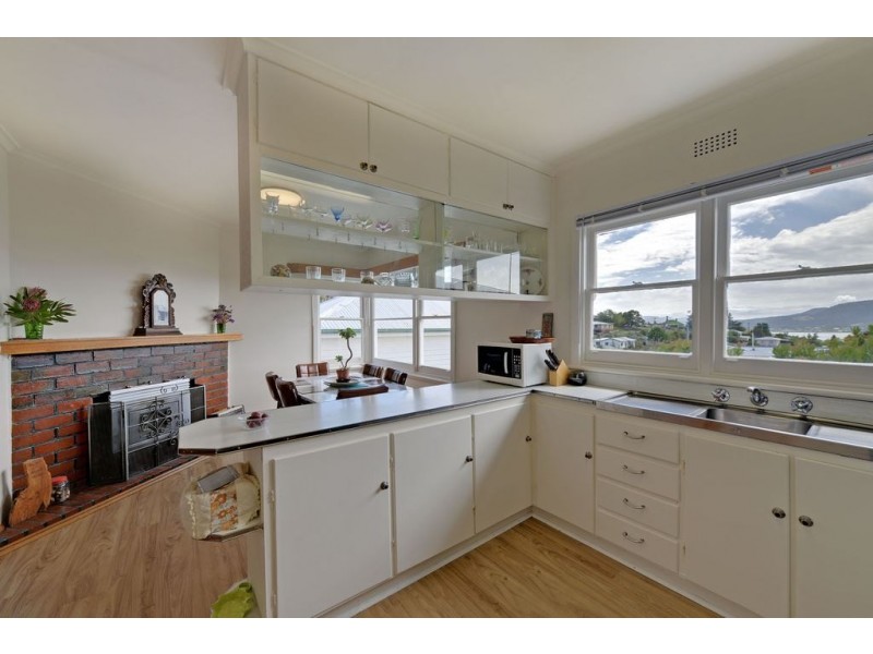 27 Paringa Road, Glenorchy TAS 7010