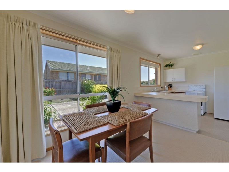 1/4 Dewbay Court, Claremont TAS 7011