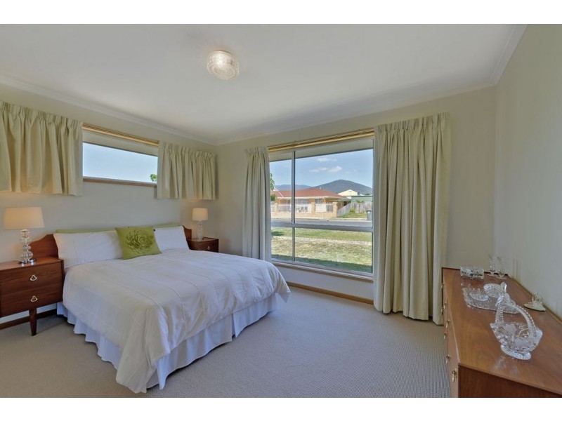 1/4 Dewbay Court, Claremont TAS 7011