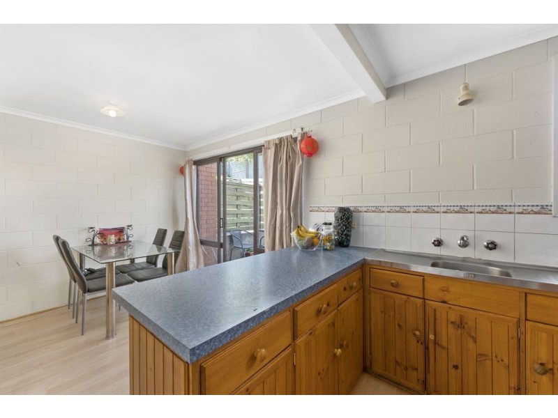 9/2 Clifford Court, Howrah TAS 7018