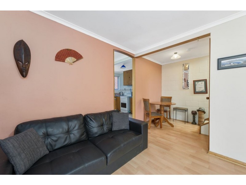 9/2 Clifford Court, Howrah TAS 7018