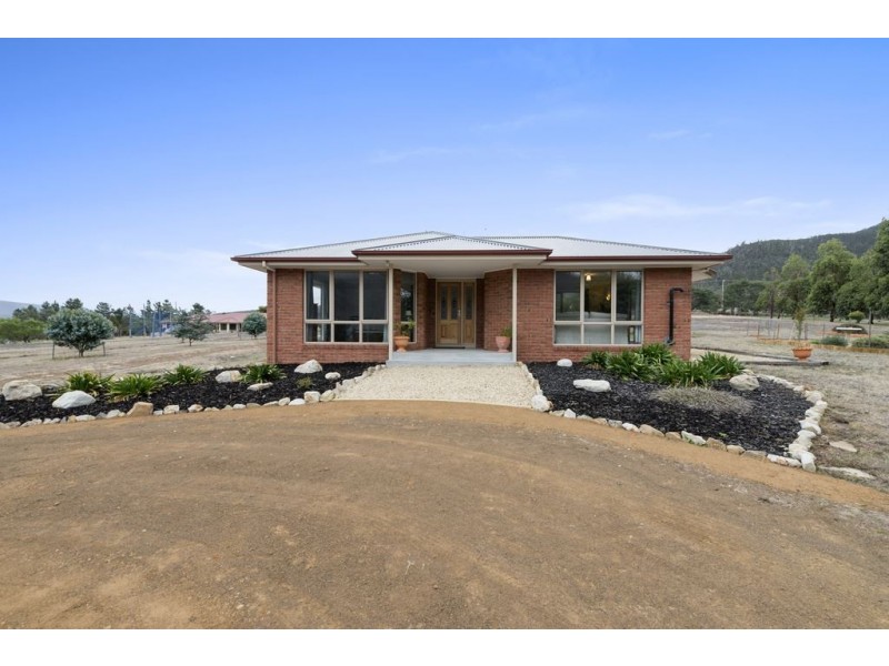 14 Narcissus Avenue, Dromedary TAS 7030