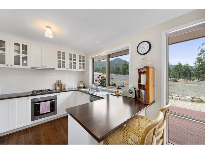 14 Narcissus Avenue, Dromedary TAS 7030