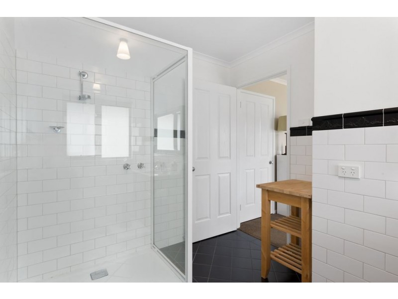 14 Narcissus Avenue, Dromedary TAS 7030